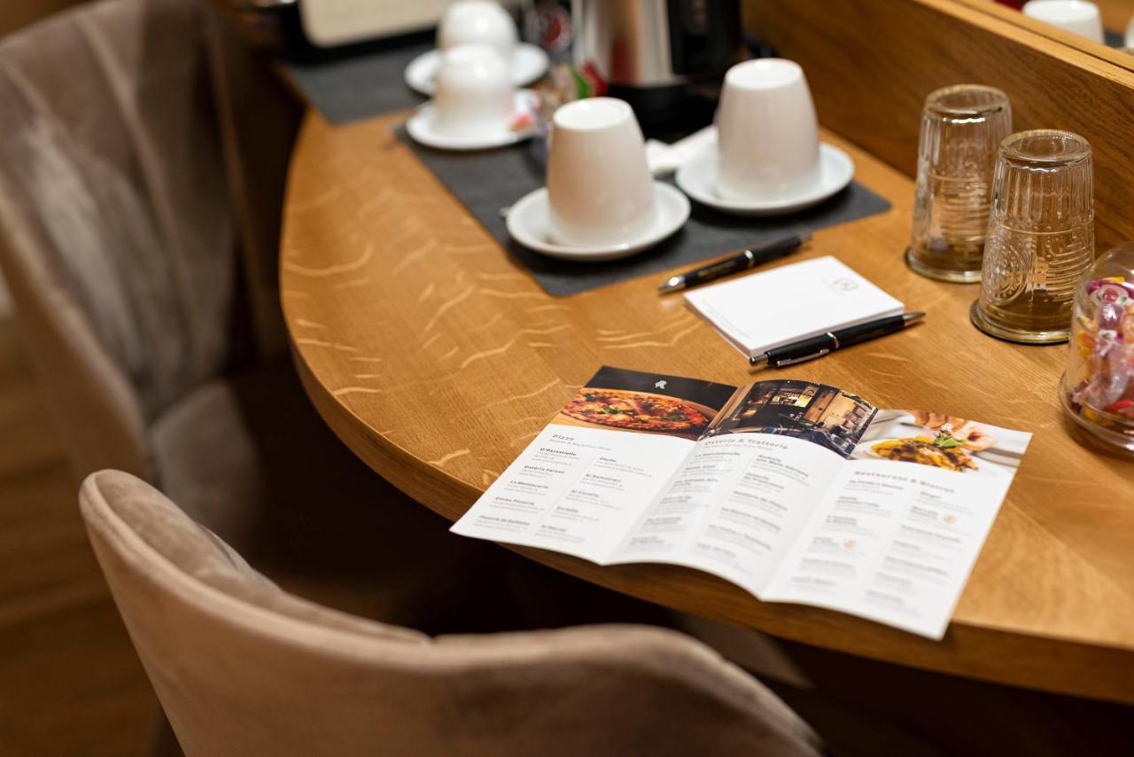 Royal Rooms Corso Рим Екстер'єр фото